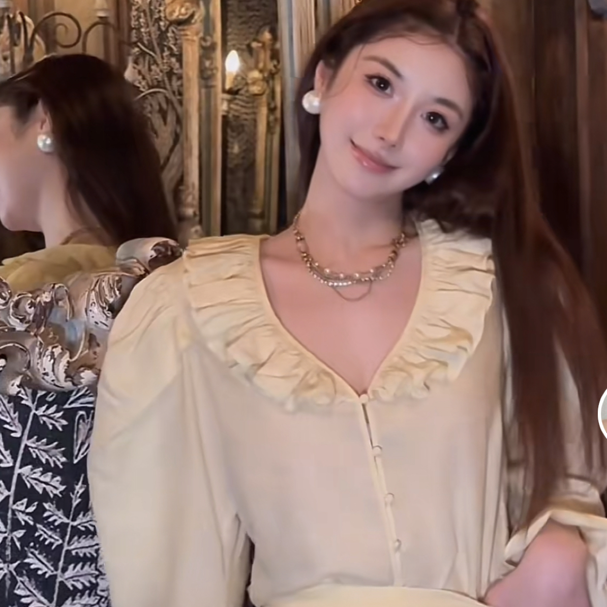 嫩芽花瓣领色衬衫