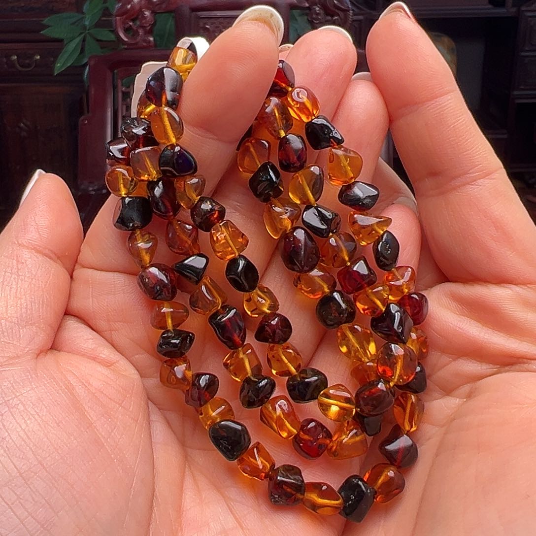 琥珀裸石未镶嵌抚顺琥珀30472。