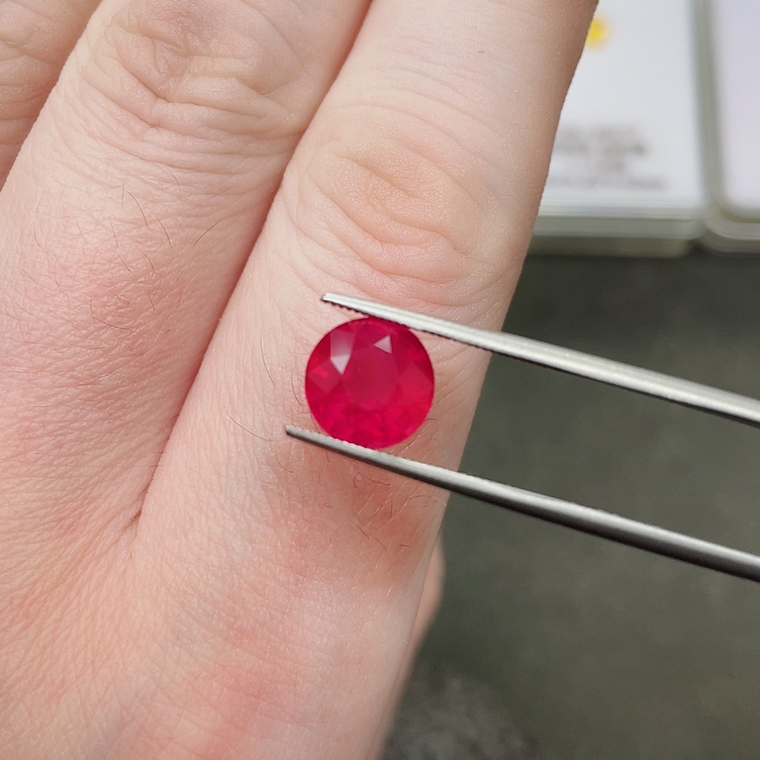 红宝石裸石未镶嵌3.51克拉无烧鸽血红