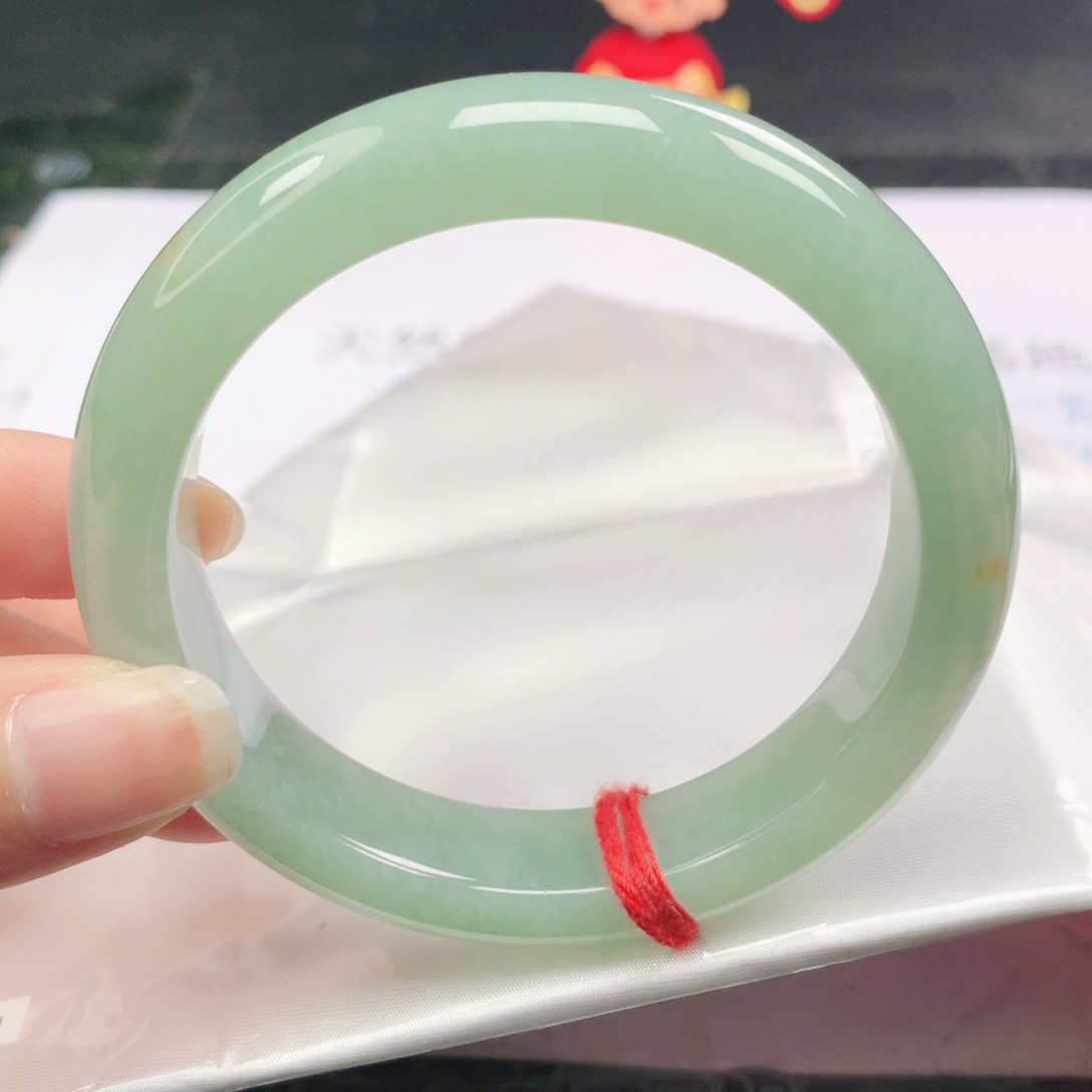 翡翠未镶嵌手镯正