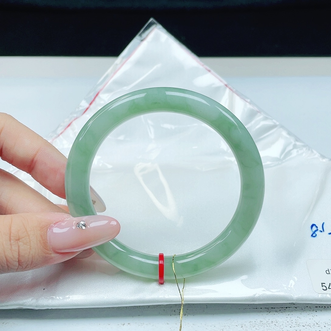 翡翠未镶嵌手镯 圆条54