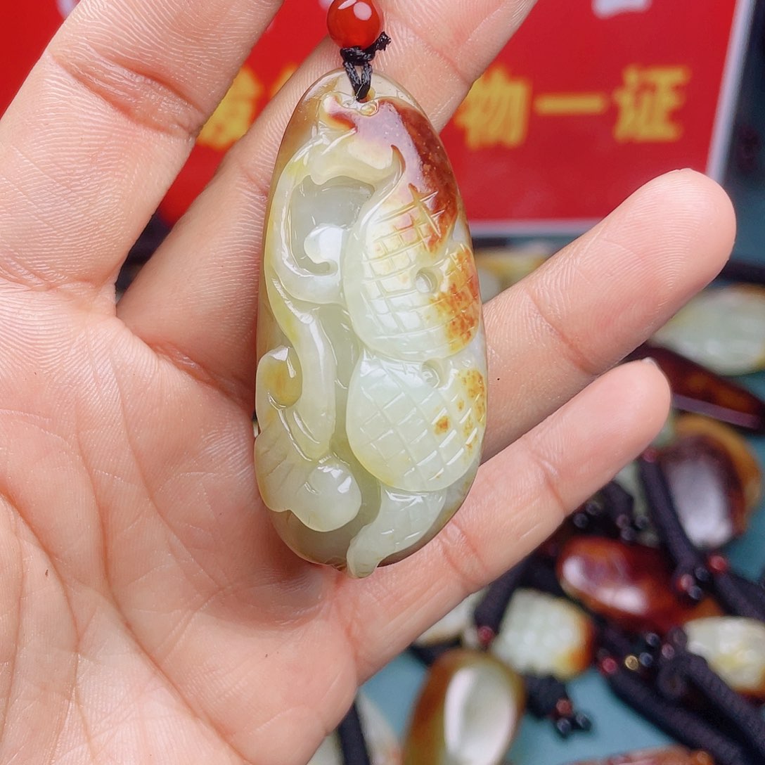 和田玉颈饰未镶嵌