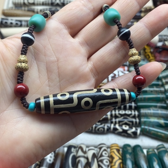 东***东玛瑙/玉髓未镶嵌颈饰