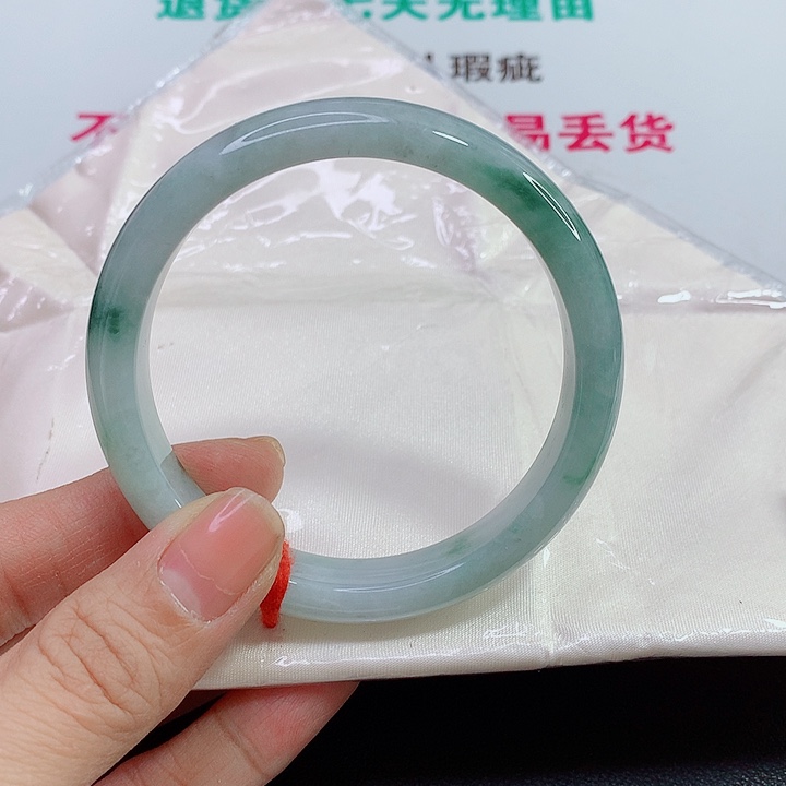 未镶嵌手镯翡翠转**笑