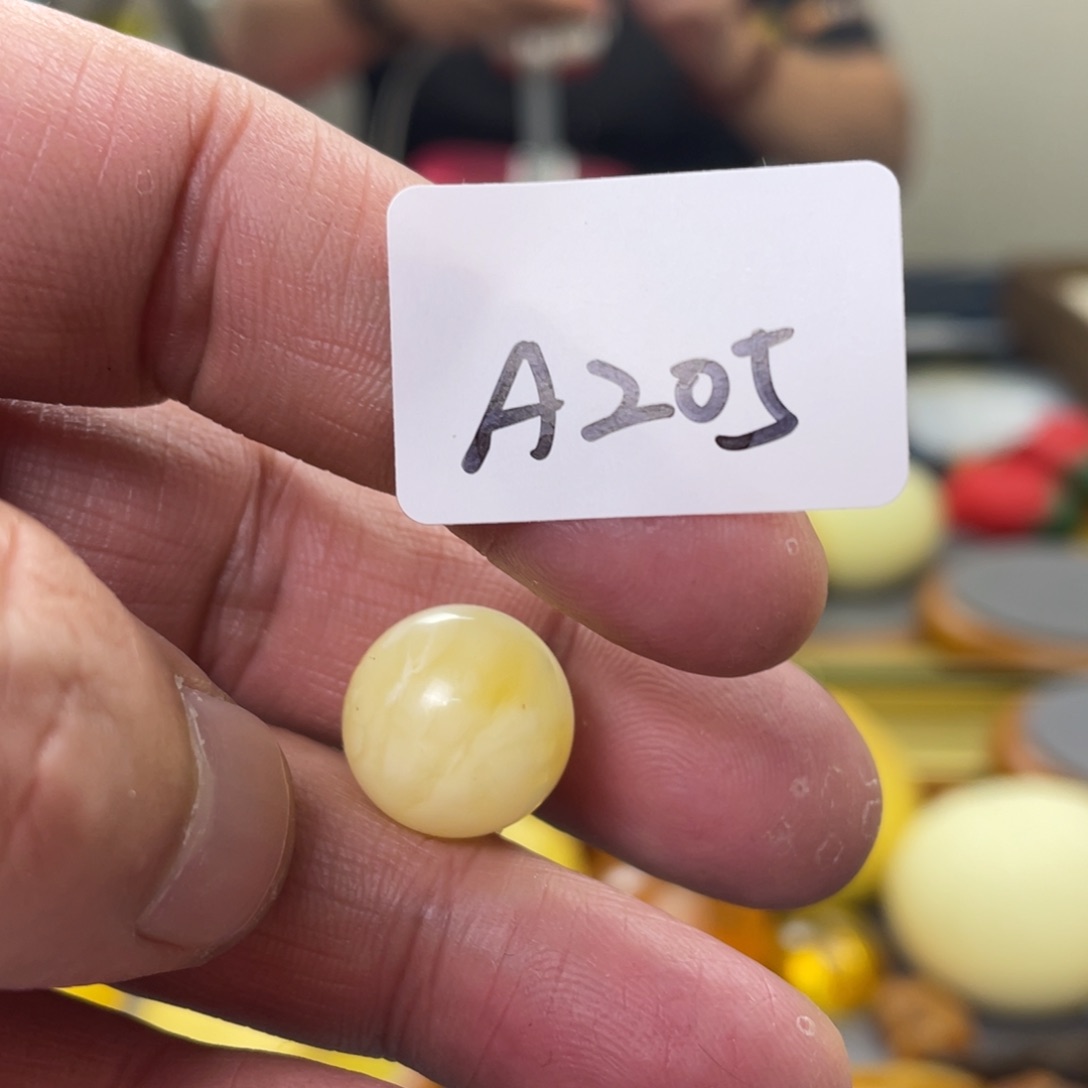 手链琥珀未镶嵌多样性发，发其中一件