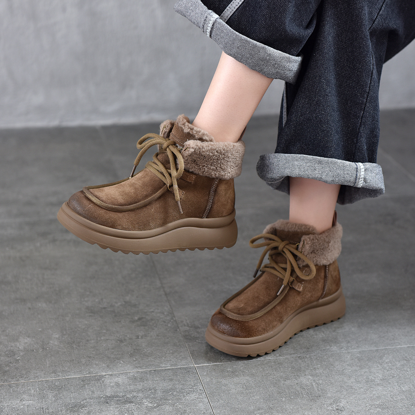 真皮雪地靴女牛皮加厚棉靴加绒女翻边冬款防滑系带牛皮短靴女棉靴