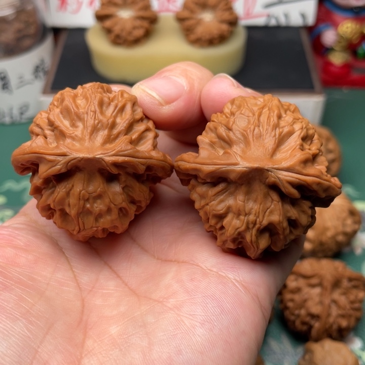 【闪购商品】文玩核桃把件42全品龙鳞