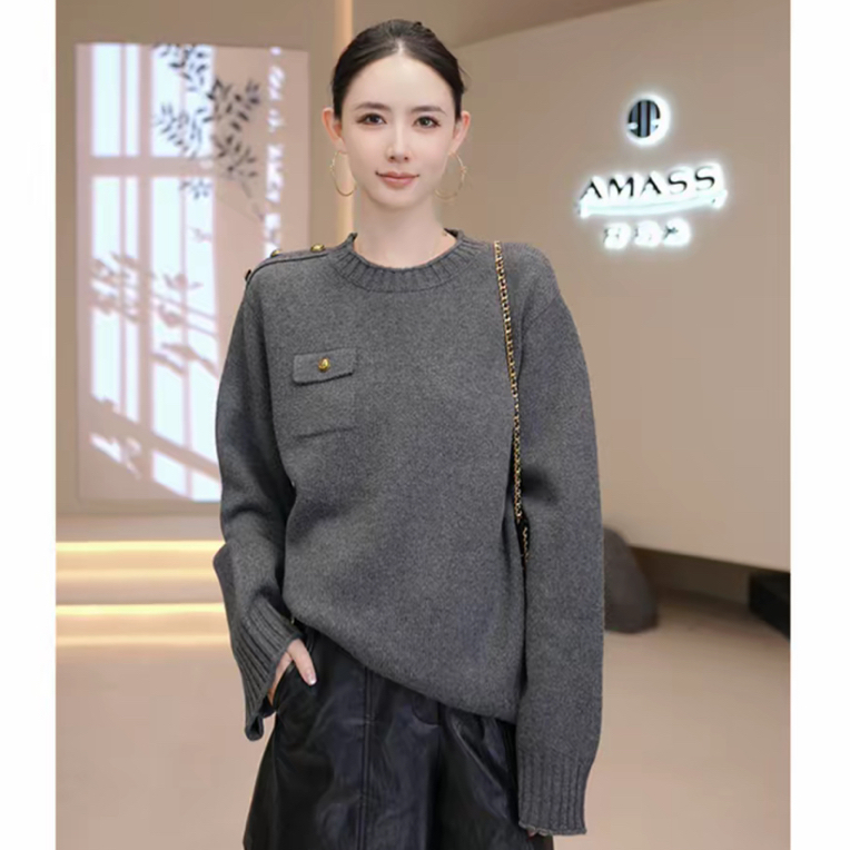 AMASS/阿玛施25新款冬季时尚造型口袋宽松长袖厚针织衫538081