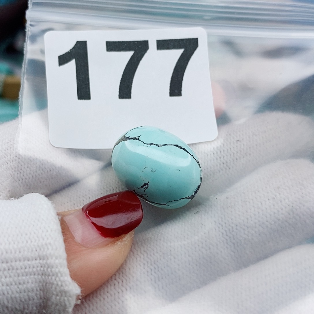 绿松石颈饰未镶嵌