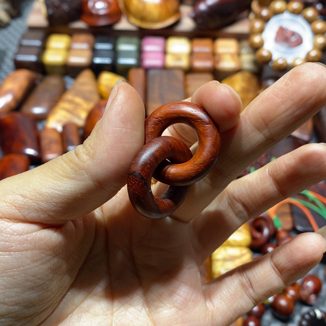 齐***胜檀香紫檀（小叶紫檀）木木