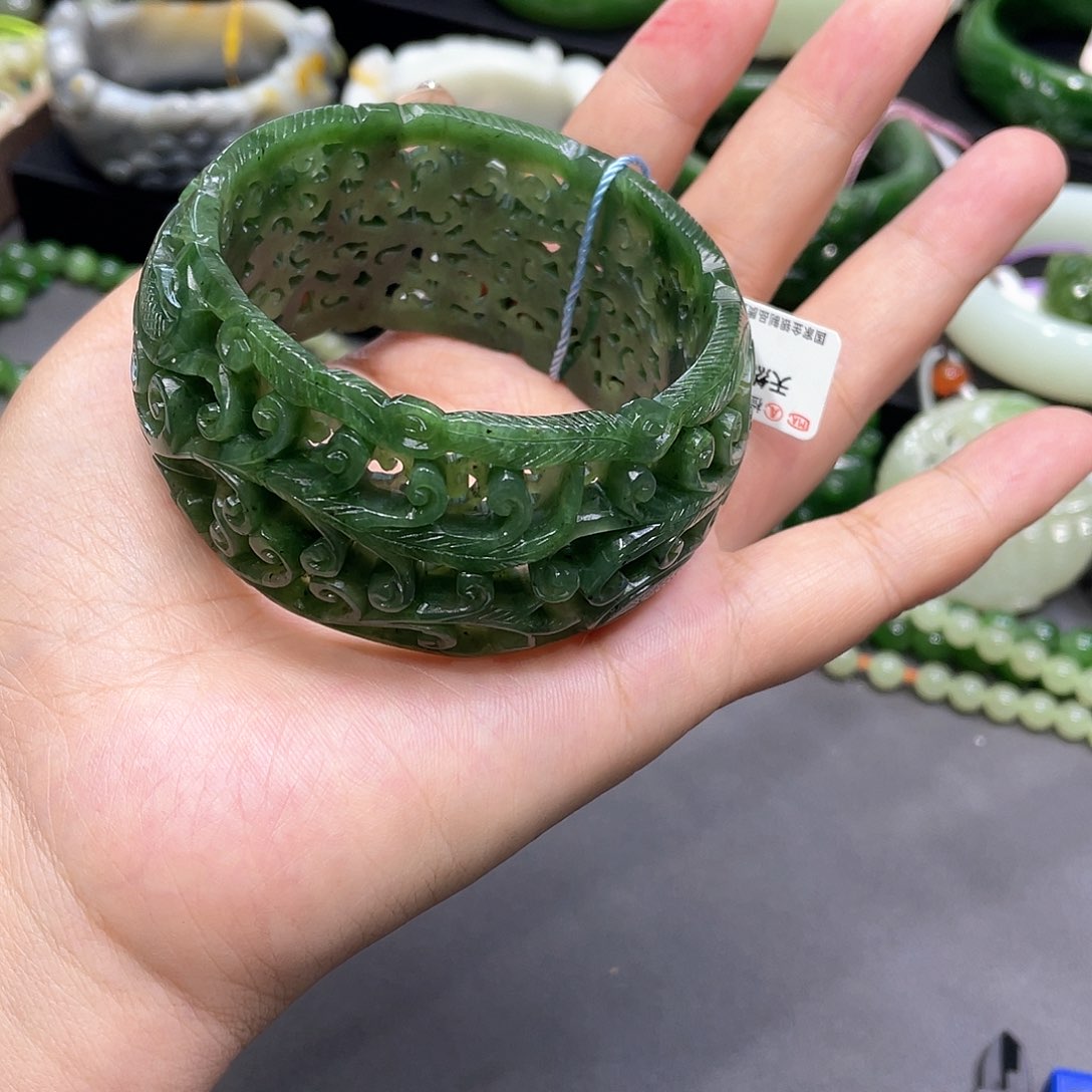 和田玉未镶嵌手镯58圈口2