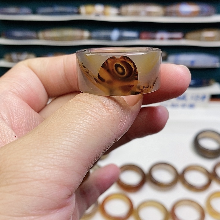 克***蓝玛瑙/玉髓未镶嵌颈饰