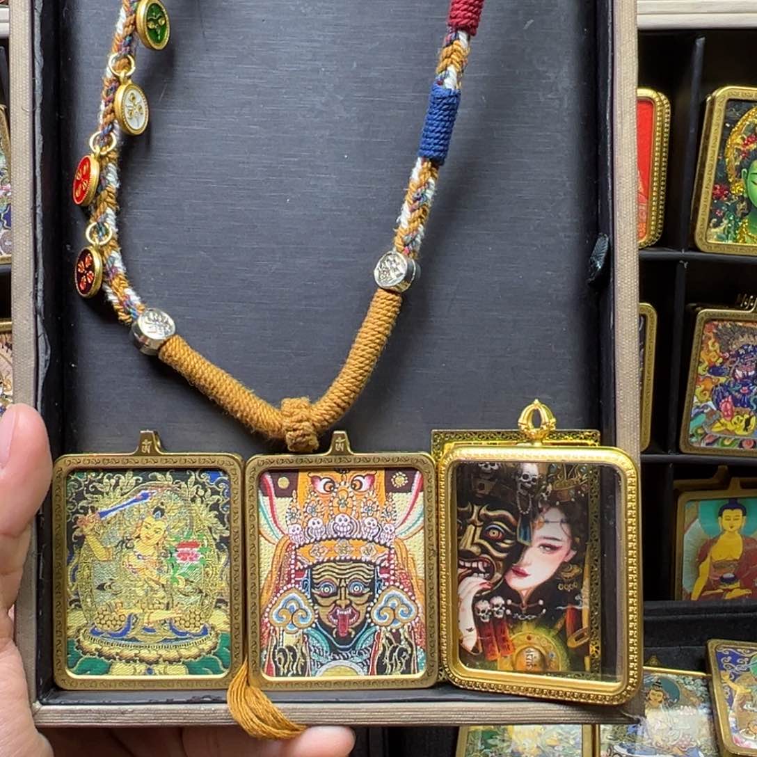 吊坠涛美丽的小镇上的