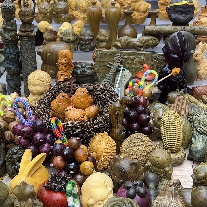 y***小维腊木（绿檀）摆件