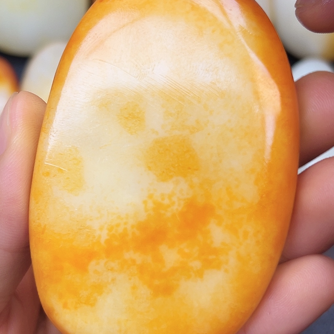 和田玉未镶嵌珠宝奇石