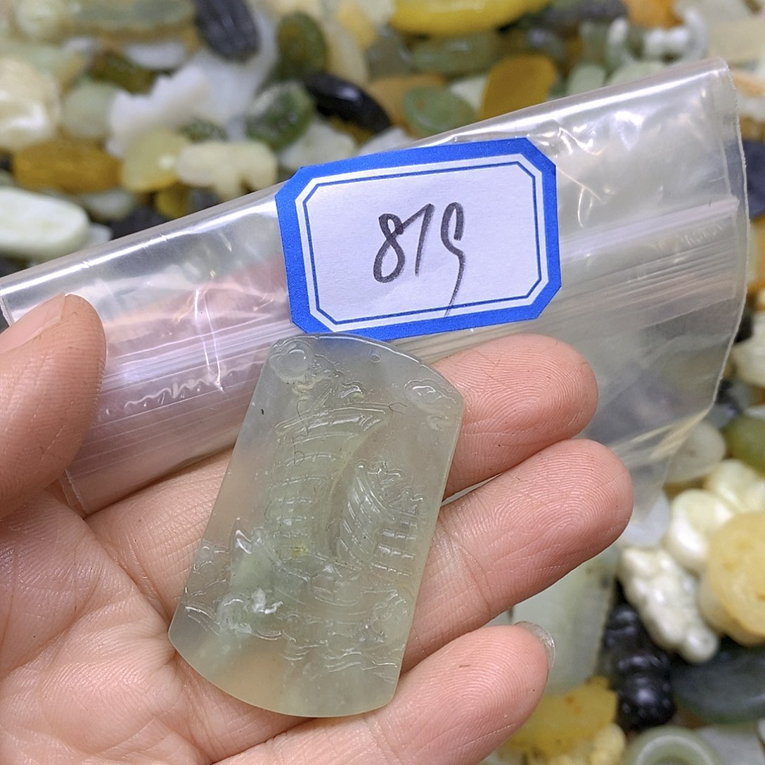 蛇纹石玉颈饰未镶嵌819