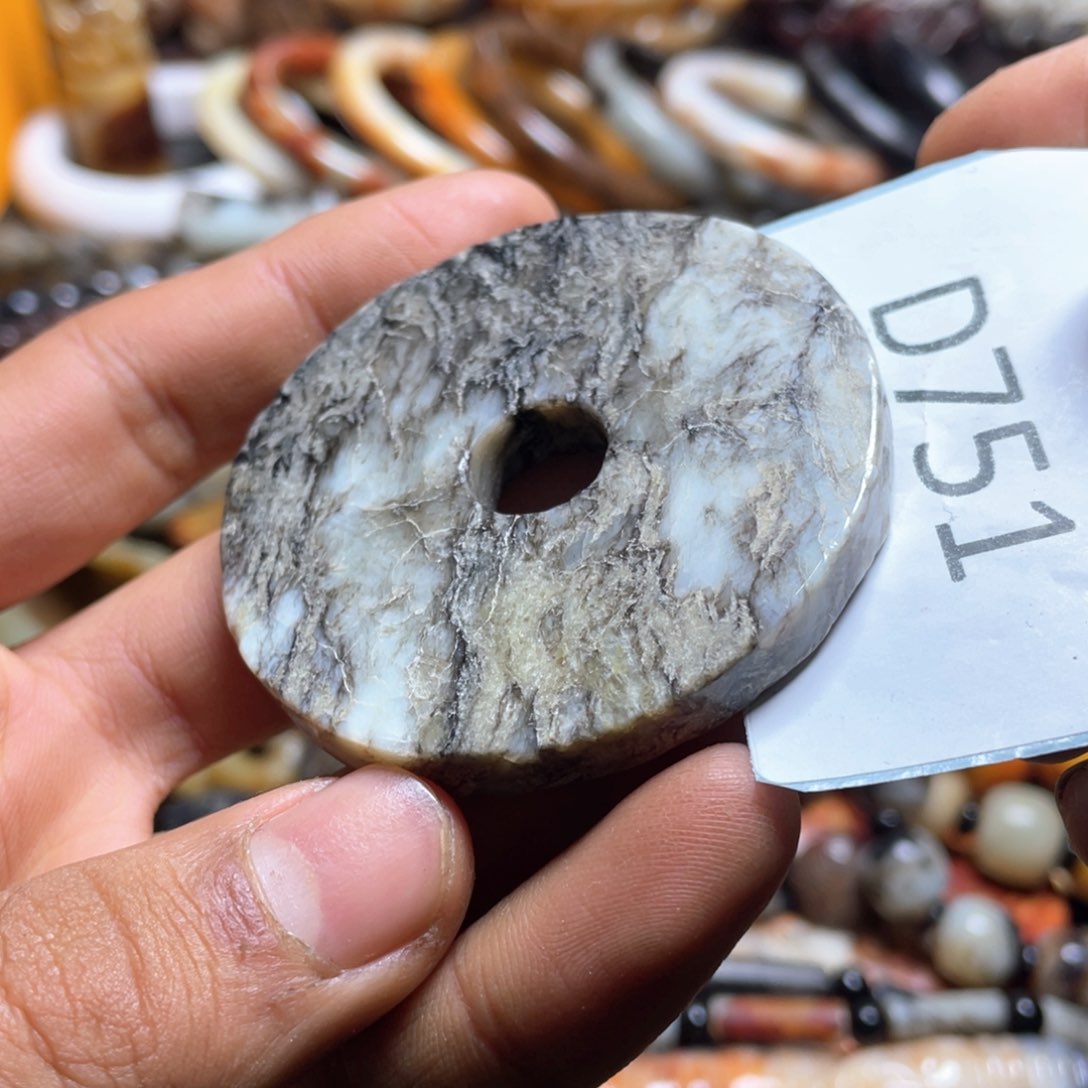 和田玉（糖玉）挂件未镶嵌