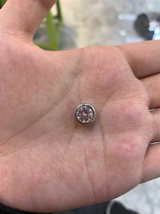 18K金精致小巧泡泡吊坠