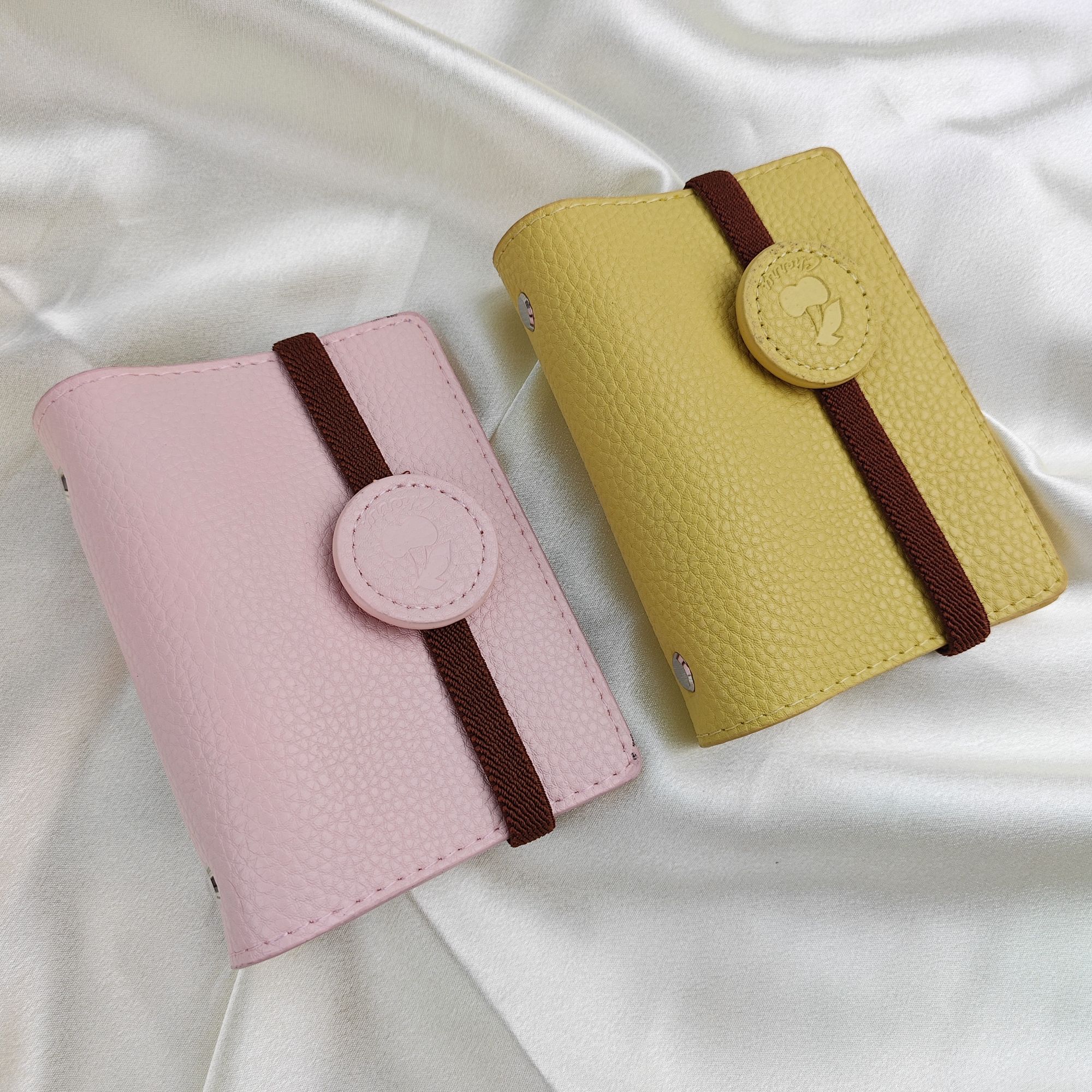 M5 真皮绑带活页壳 两款颜色 67x105