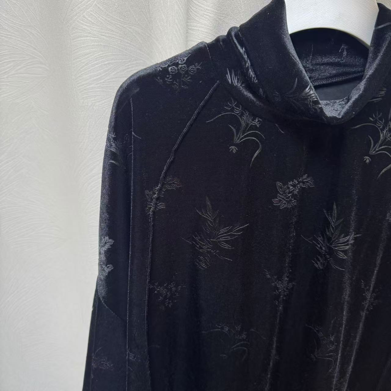 601 高级感气质复古印花半高领丝绒新中式女上衣