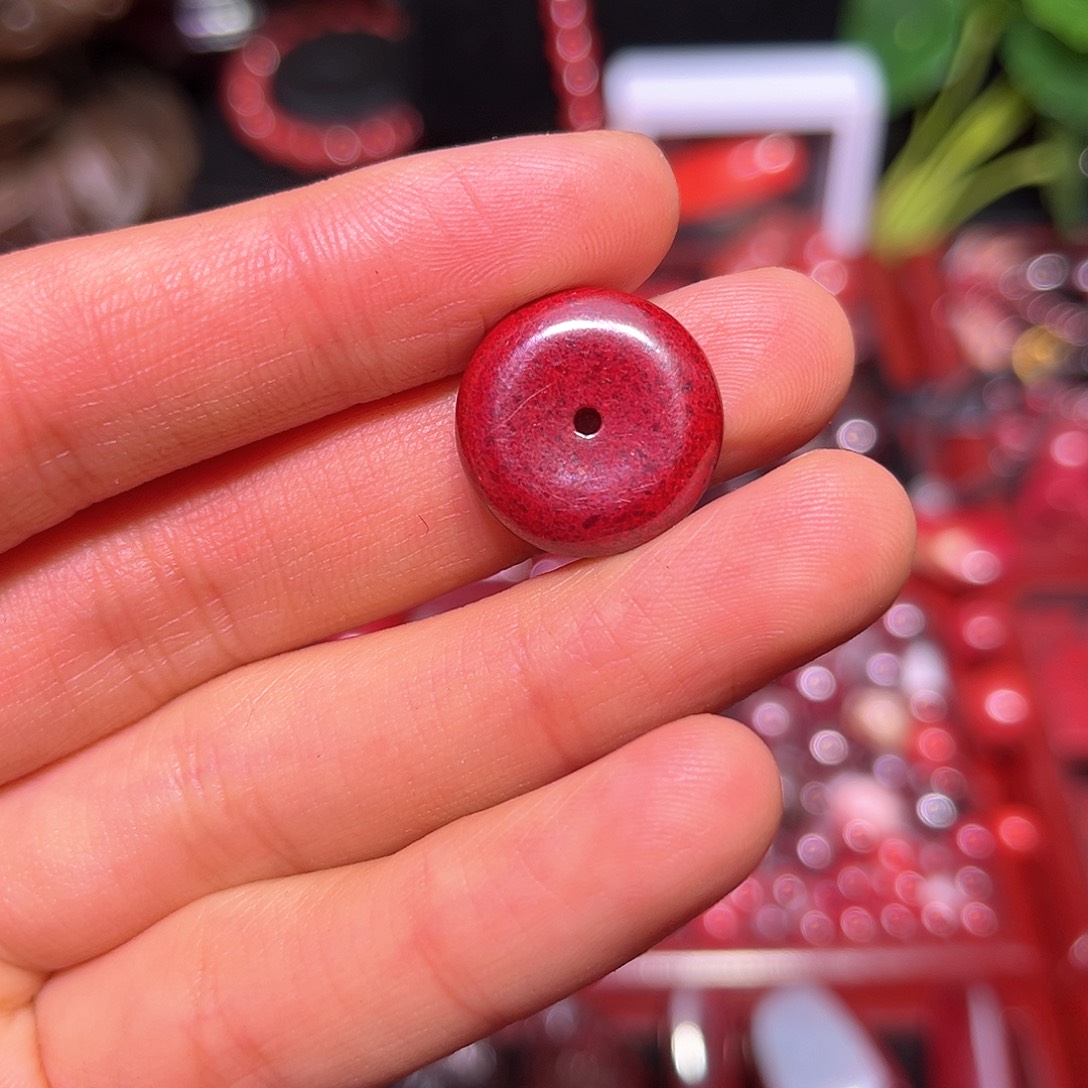 天然辰砂天然原矿至纯平安扣福利挂件等等