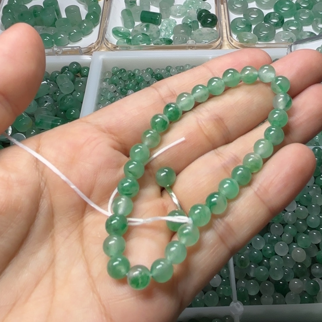 海***棠颈饰未镶嵌石英质玉（非洲翠）卡6散珠32颗