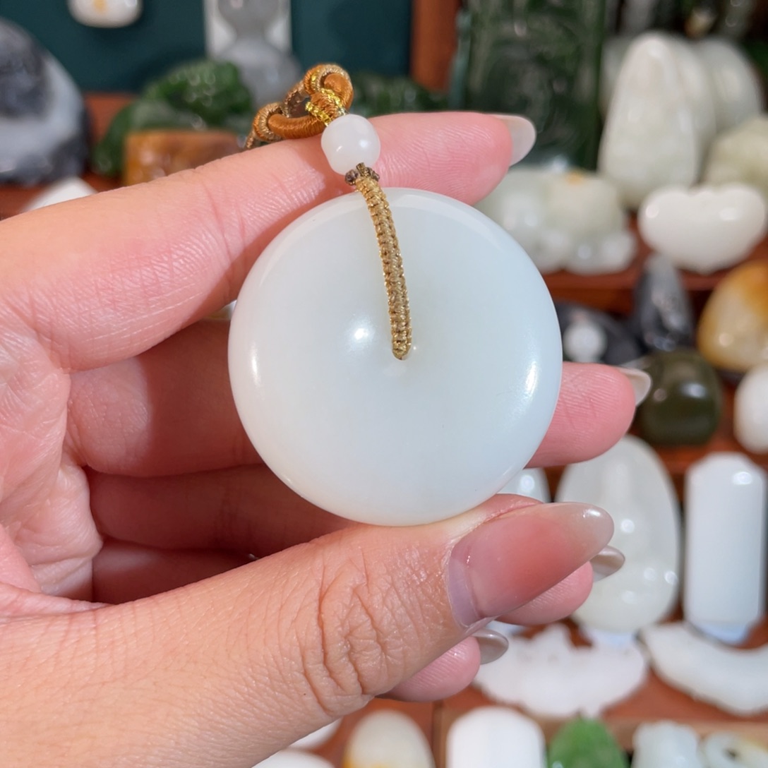 和田玉未镶嵌颈饰蘭*