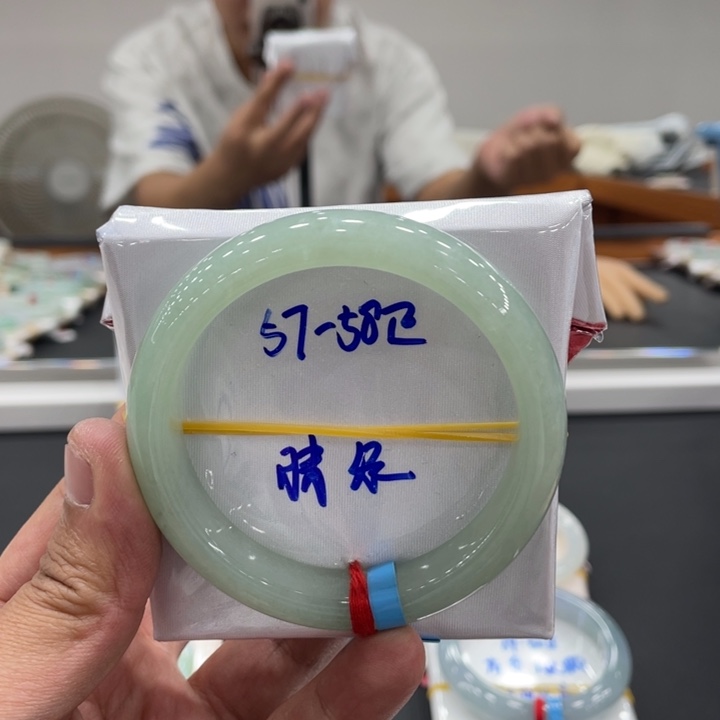 翡翠未镶嵌手镯缅甸翡翠