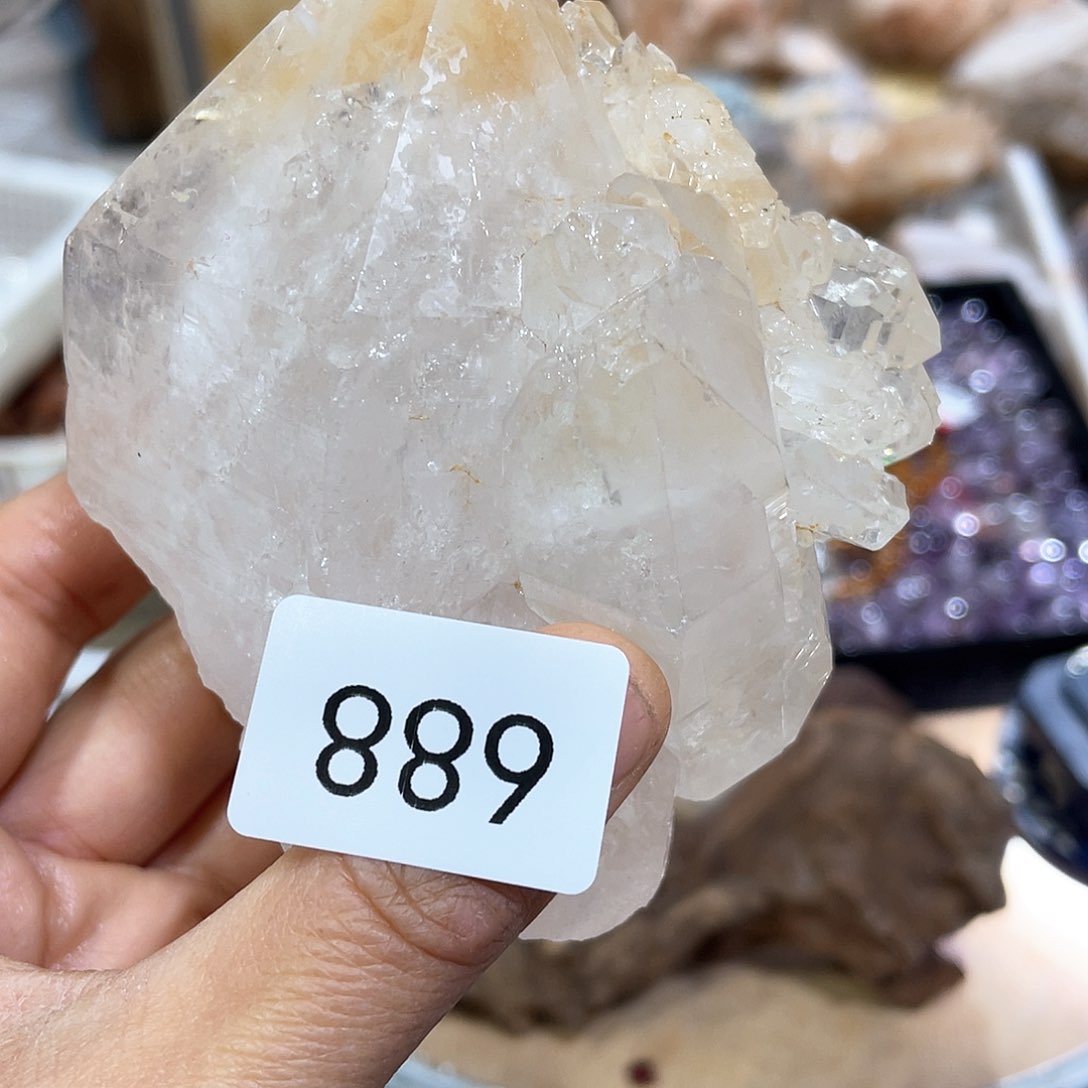 水晶摆件……未镶嵌