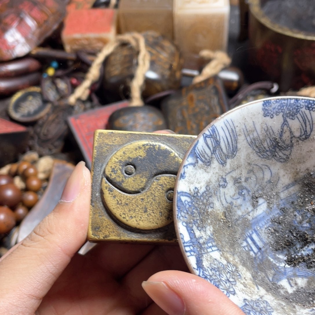 瓷片l****8哈哈哈哈哈哈哈哈哈