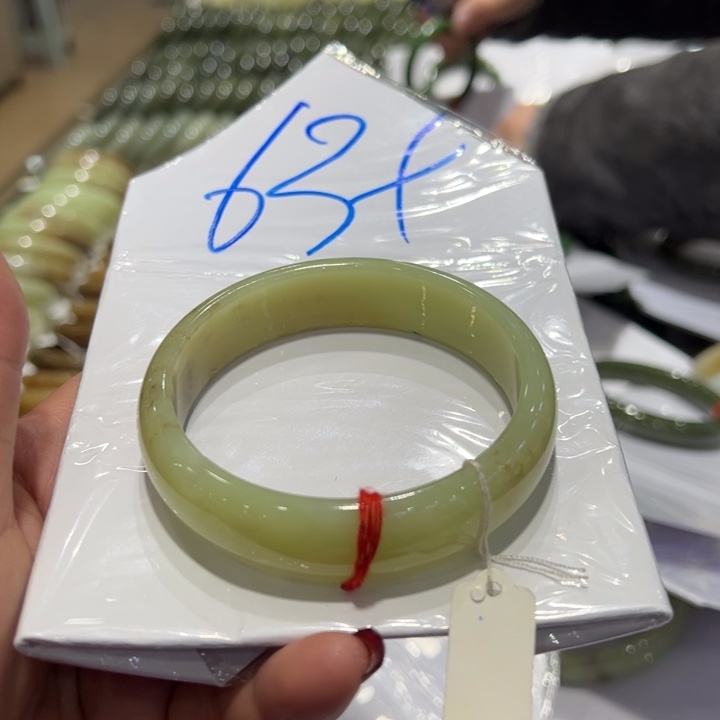 和田玉（糖玉）手镯未镶嵌