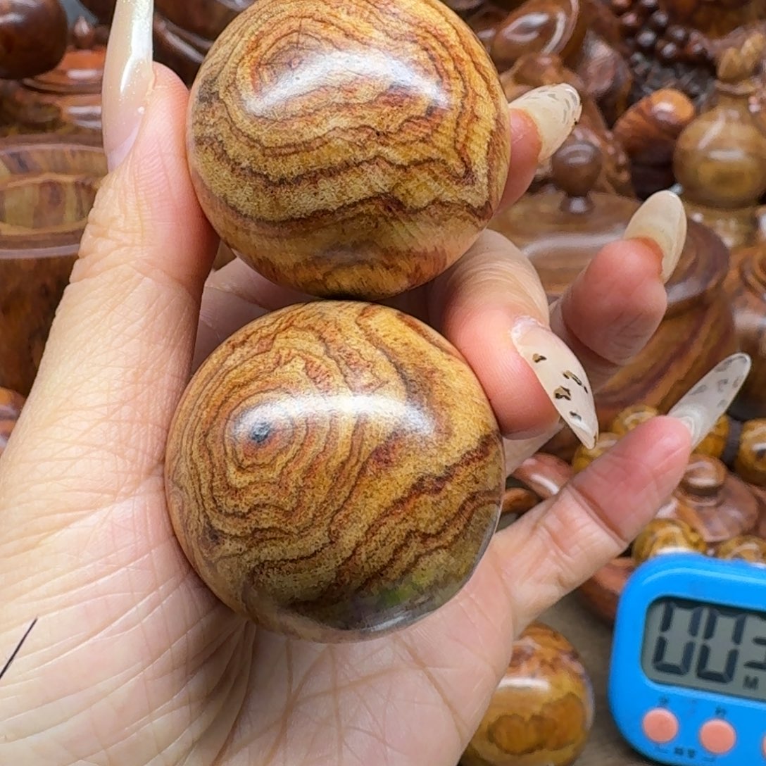 ****。黄花梨/降香黄檀1