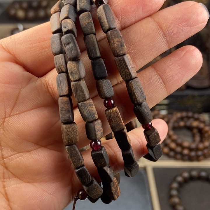 沉香木吊坠蓝***云越南芽庄白棋楠