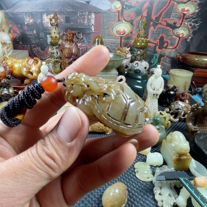 和田玉颈饰未镶嵌羽**晴