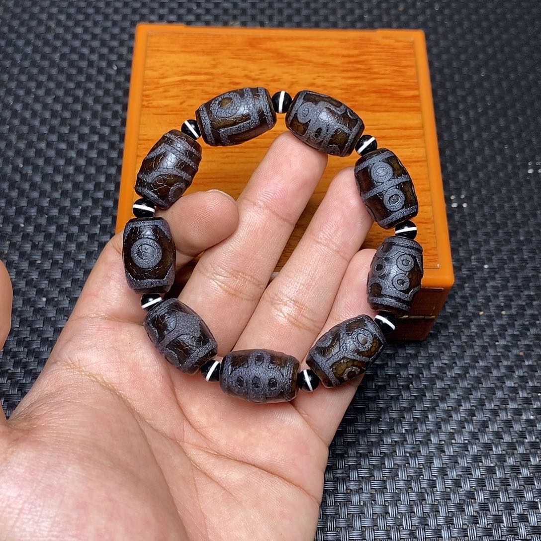 赵***哥玛瑙/玉髓未镶嵌手链