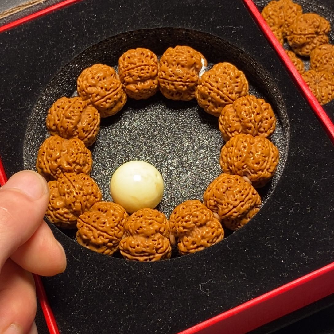 金刚菩提手串新品上架梅花200号