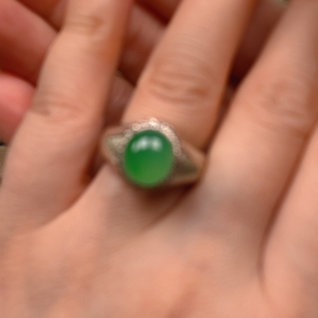 翡翠戒指未镶嵌翡翠蛋面
