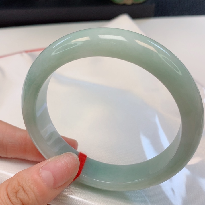翡翠手镯未镶嵌57圈