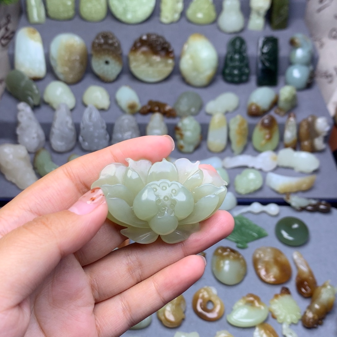 和田玉未镶嵌挂件