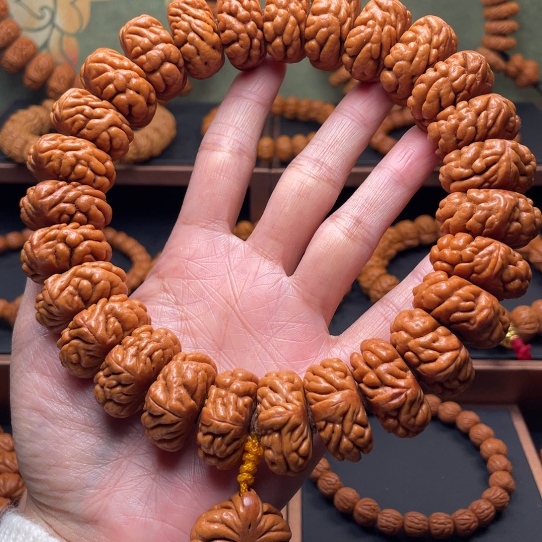 桃核手串24豹子头