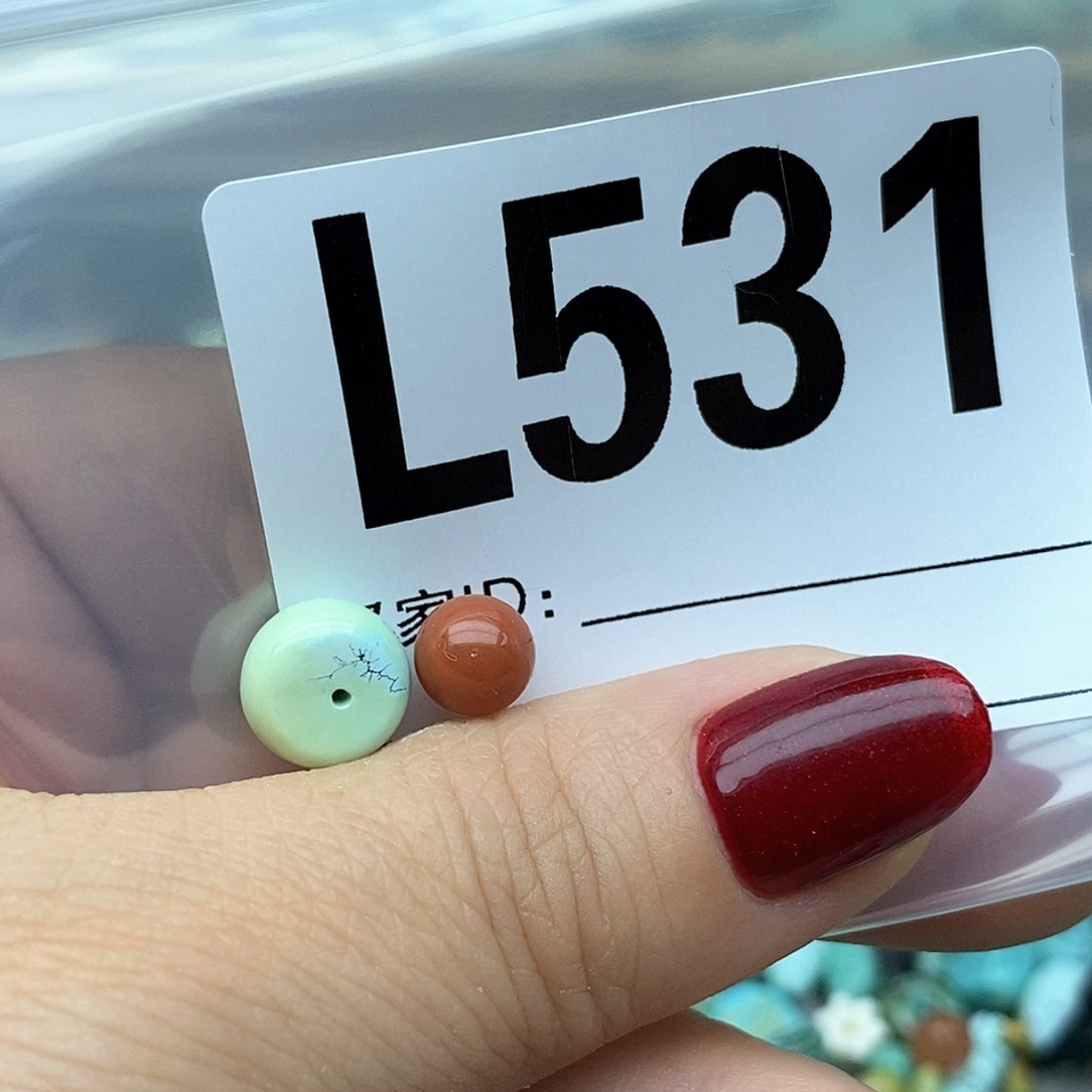 南红玛瑙配饰未镶嵌