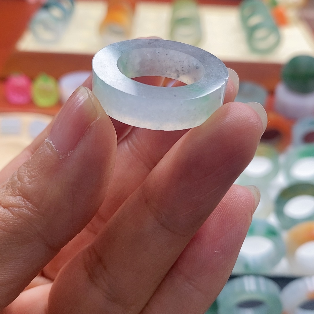 定制翡翠未镶嵌15-18圈口