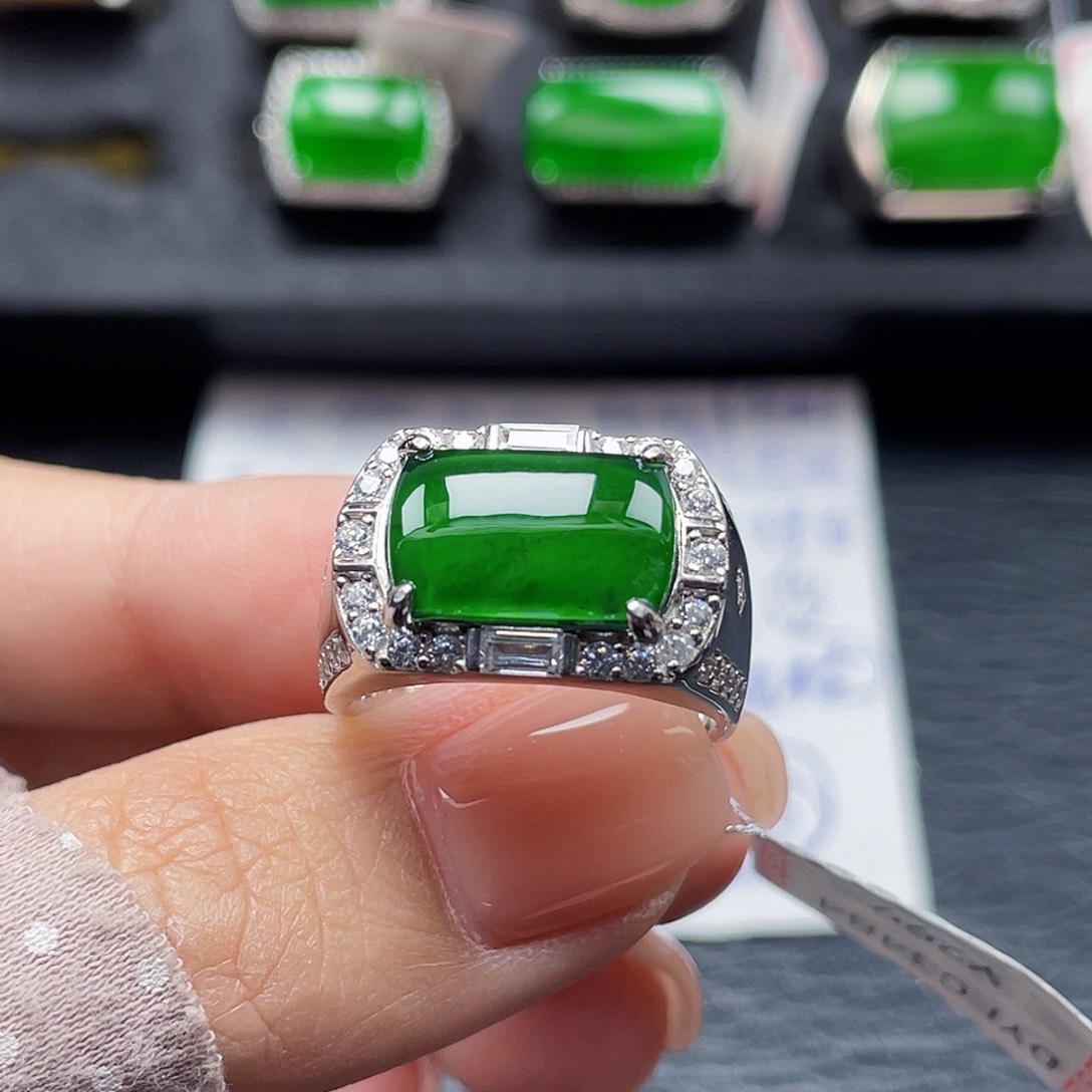 翡翠戒指银S925镶嵌流**兔天然a货翡翠没运费险3484