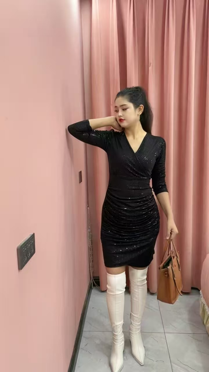 新款高级黑色连衣裙