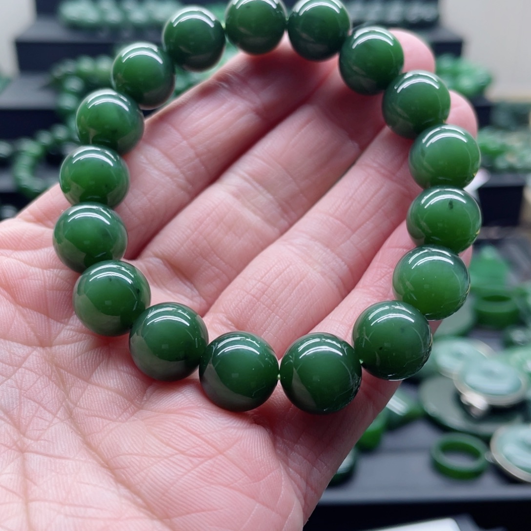 和田玉（碧玉）未镶嵌手链