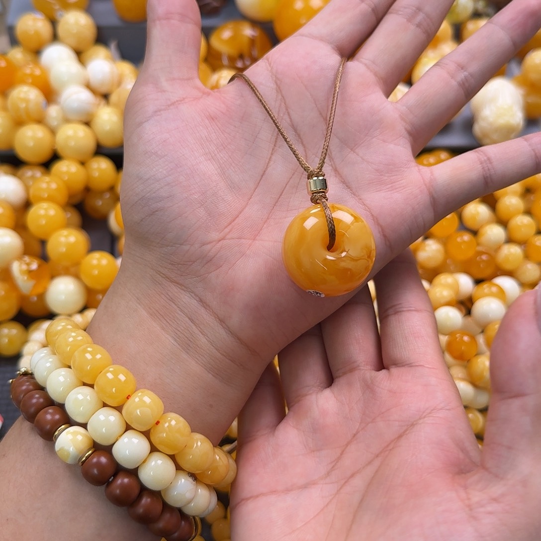 蜜蜡未镶嵌珠宝奇石