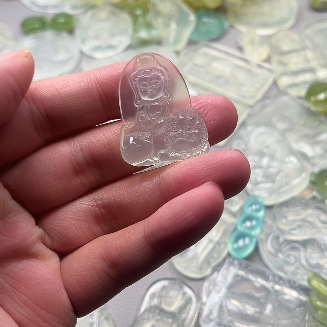 蛇纹石玉颈饰未镶嵌