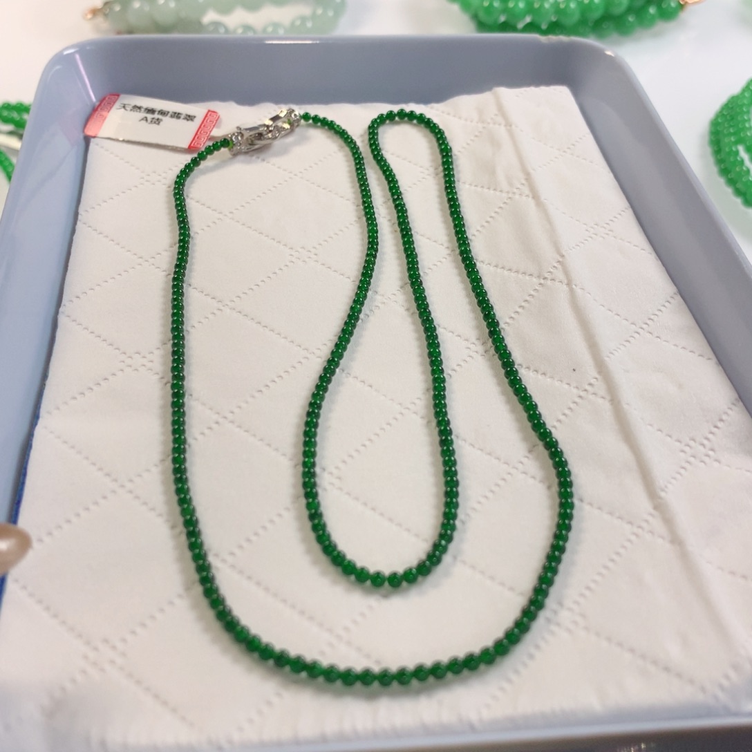 翡翠未镶嵌颈饰项链