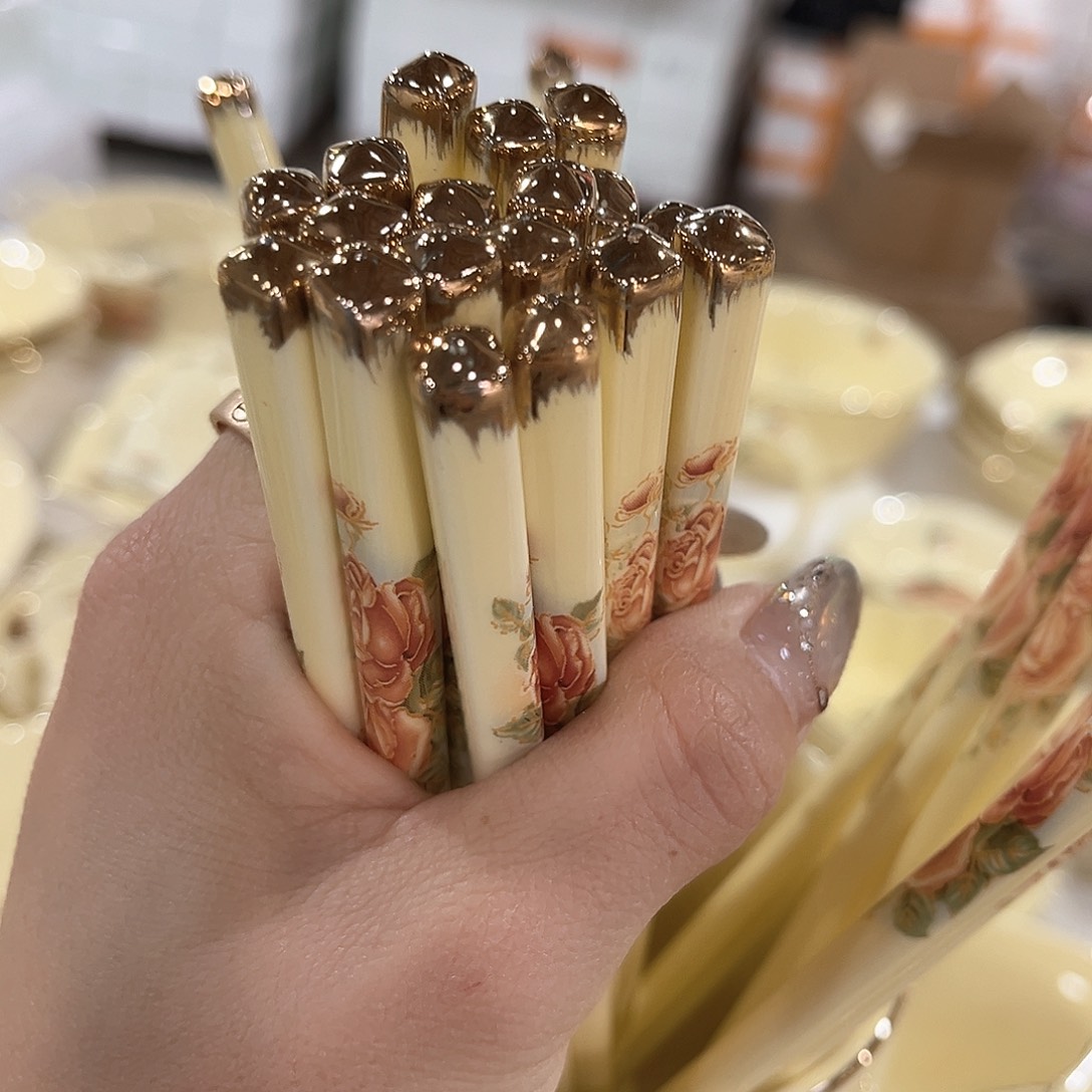 陶瓷……………………………………