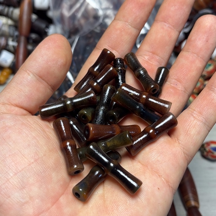 手工艺品琉璃3831。玛瑙1个